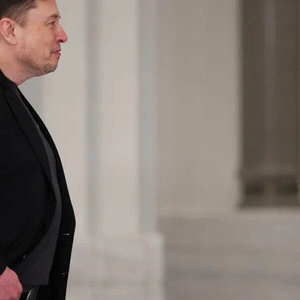 Elon Musk warns the U.S. is ‘1,000% going to go bankrupt’ except&hellip;