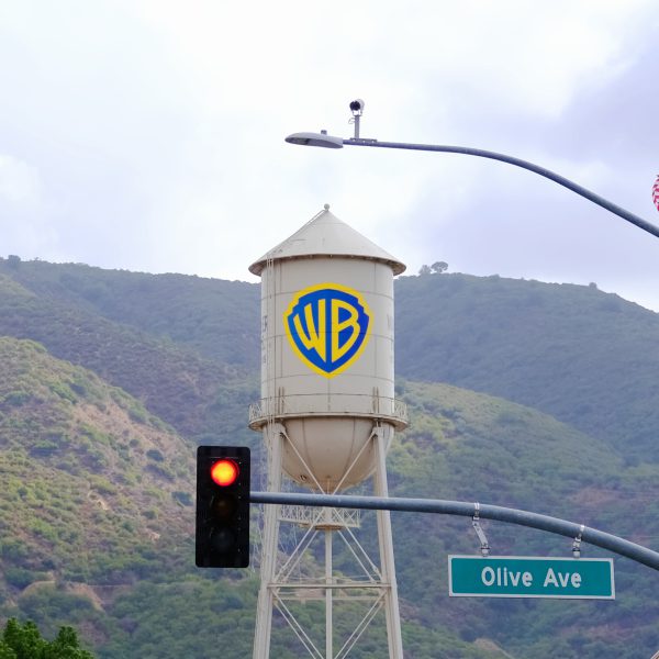 Warner Bros. weighs reopening sale negotiations with Paramount
