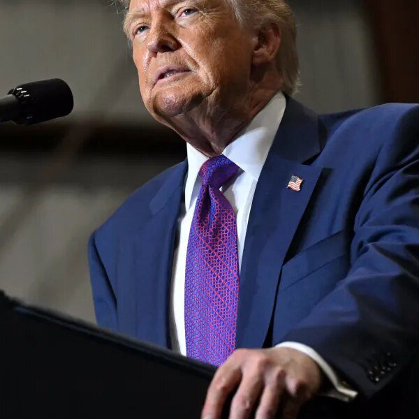 Trump says he’ll improve international tariffs to fifteen% from 10%