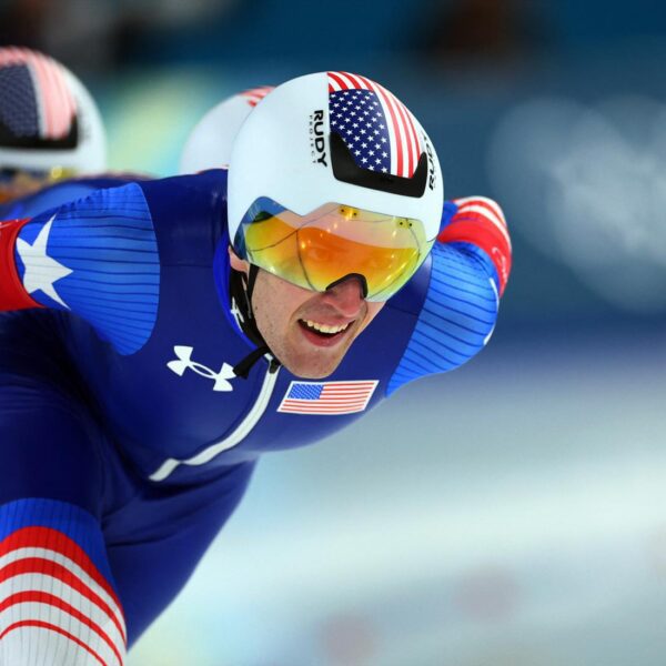 Italy shocks US, wins males’s pace skating crew pursuit