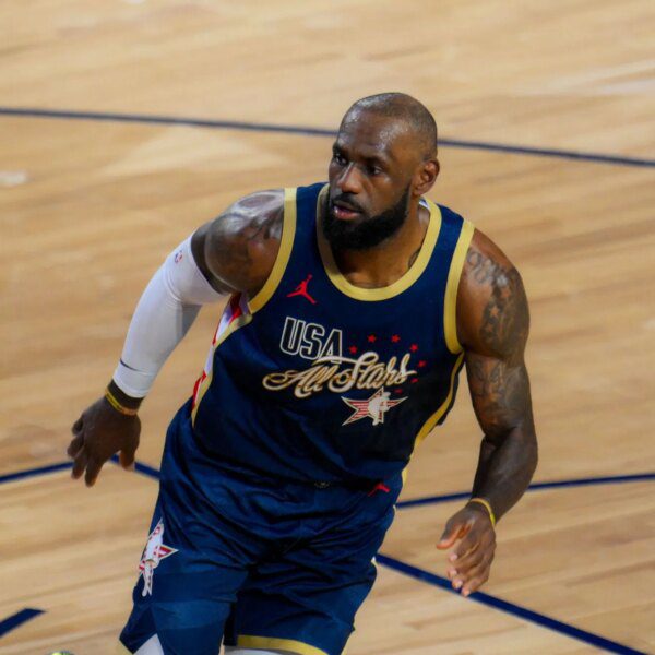 “He’s terrible,” “Trash” – LeBron James attracts criticism from followers after flaunting&hellip;