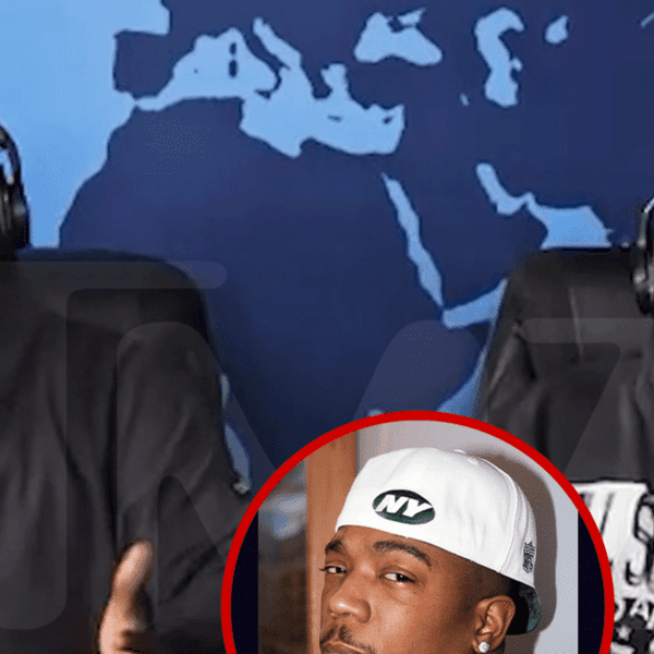 Tony Yayo & Uncle Murda Rip Ja Rule Over Plane Pillow Fight