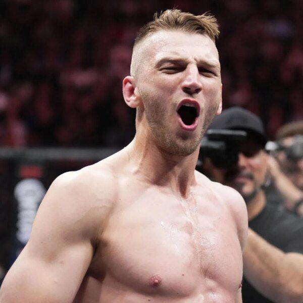 Dan Hooker ex: “A piece of s***”