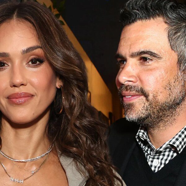 Jessica Alba and Cash Warren Finalize Divorce