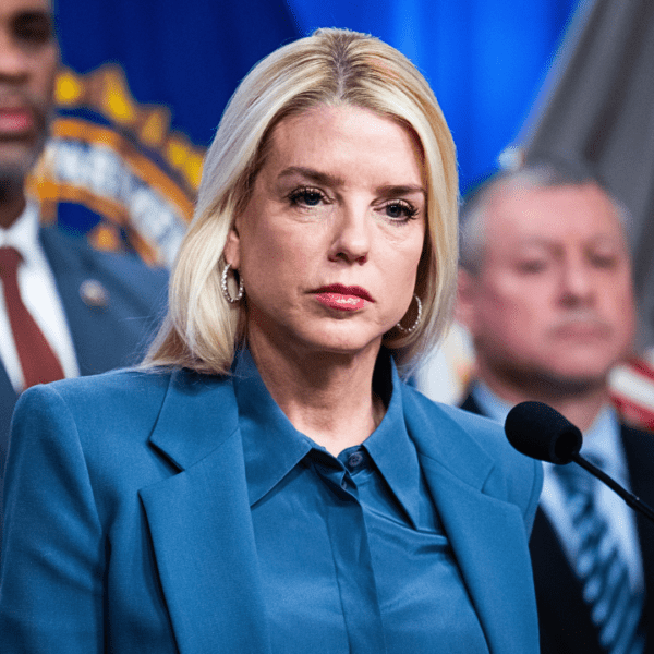 Pam Bondi blasts ‘failed journalist’ Don Lemon over Minnesota church storming