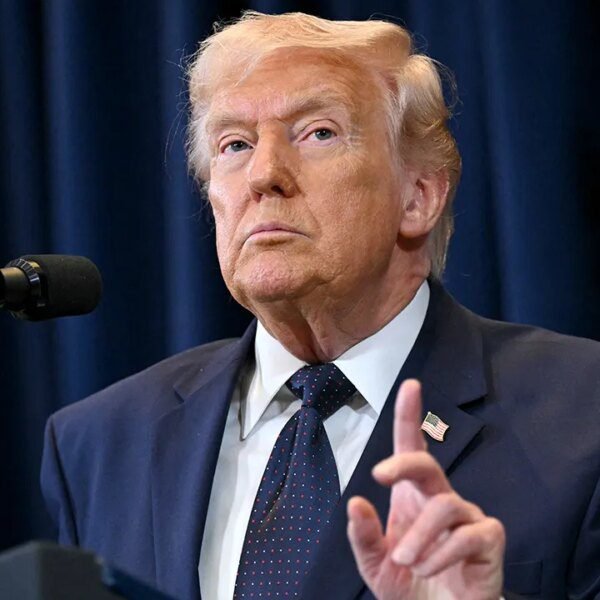 Trump threatens to ship ICE brokers to airports amid shutdown struggle