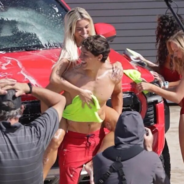 Livvy Dunne Suds Up Noah Beck’s Abs in ‘Baywatch’ Reboot Car Wash…