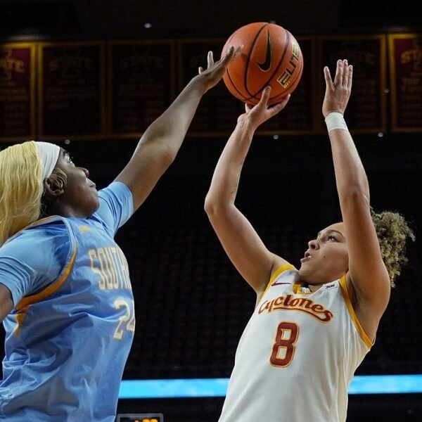 Southern overtakes Samford late for First Four victory