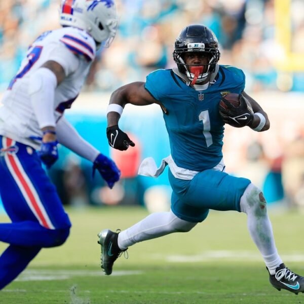 Saints to signal RB Travis Etienne to $52M deal