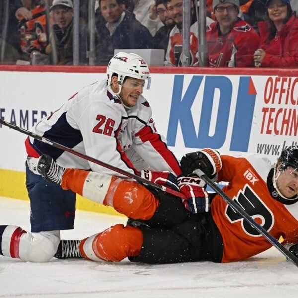 Knights purchase F Nic Dowd, place F Mark Stone on IR