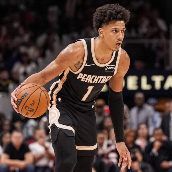 Hawks put 6-game win streak on the road vs. Mavericks 7-game skid