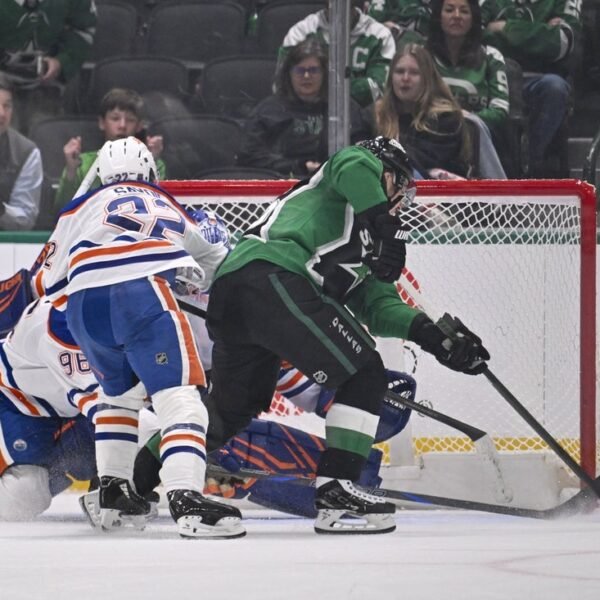 NHL roundup: Stars stomp Oilers, run level streak to 14
