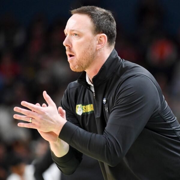 Syracuse hires former participant Gerry McNamara as coach