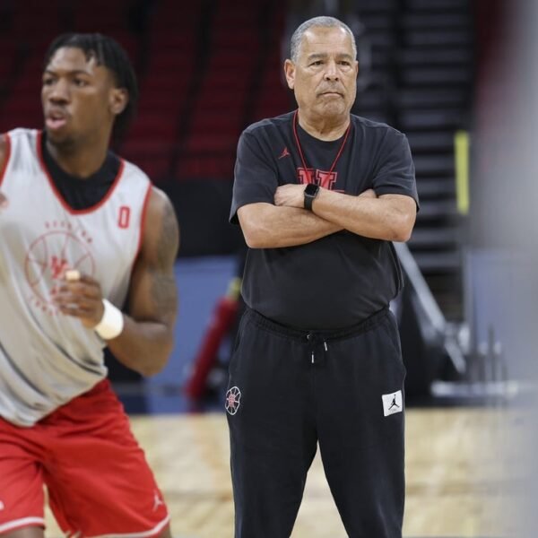 Home Sweet 16 Home: Illinois downplays Houston’s hometown benefit