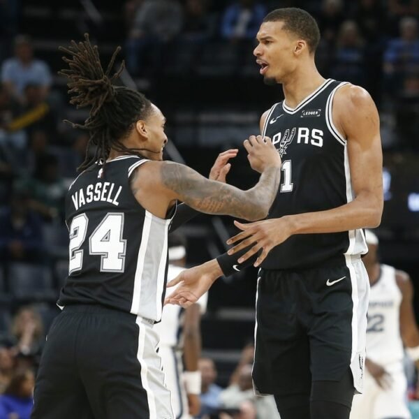 In sight of prime spot, Spurs to work on ‘enhancements’ vs. Bucks