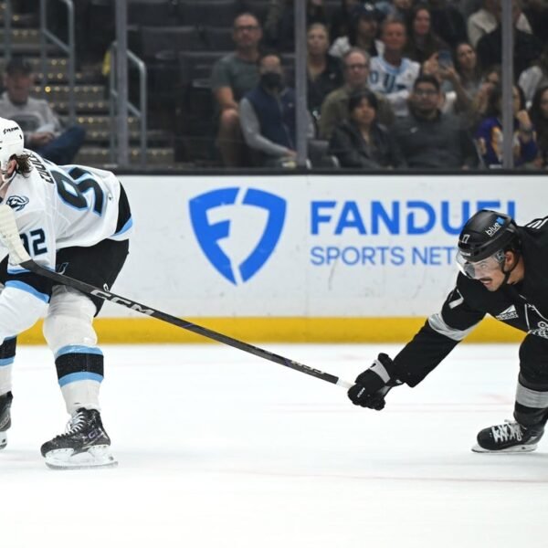 Alexander Kerfoot, Logan Cooley rating twice as Mammoth rout Kings