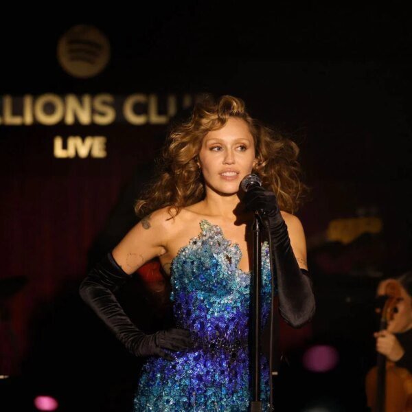 Miley Cyrus opens up on probably headlining the Super Bowl halftime present&hellip;