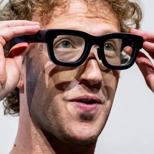 What Mark Zuckerberg’s AI sidekick might train CEOs about main by instance