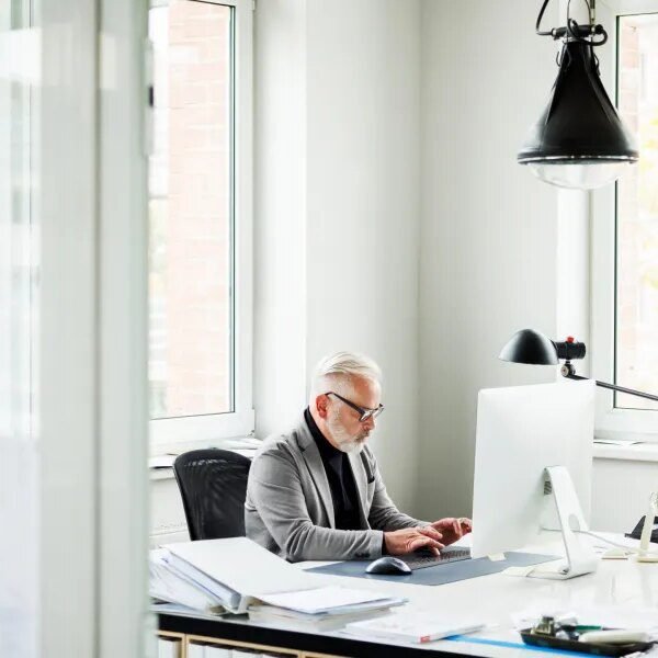 CEOs are mandating that staff use AI. They’re hardly utilizing it themselves