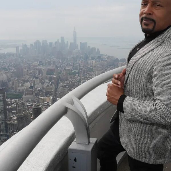 From thyroid most cancers to 40‑hour fasts: Inside Daymond John’s biohacking routine