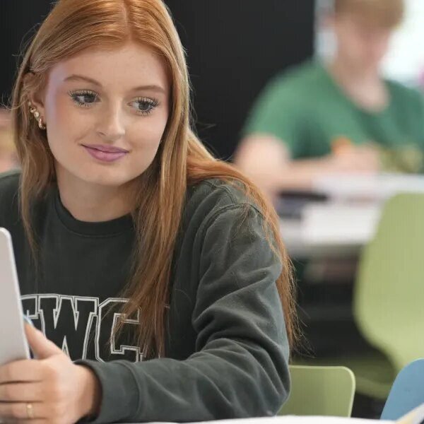 America’s math and studying scores collapsed when colleges went digital. AI could&hellip;