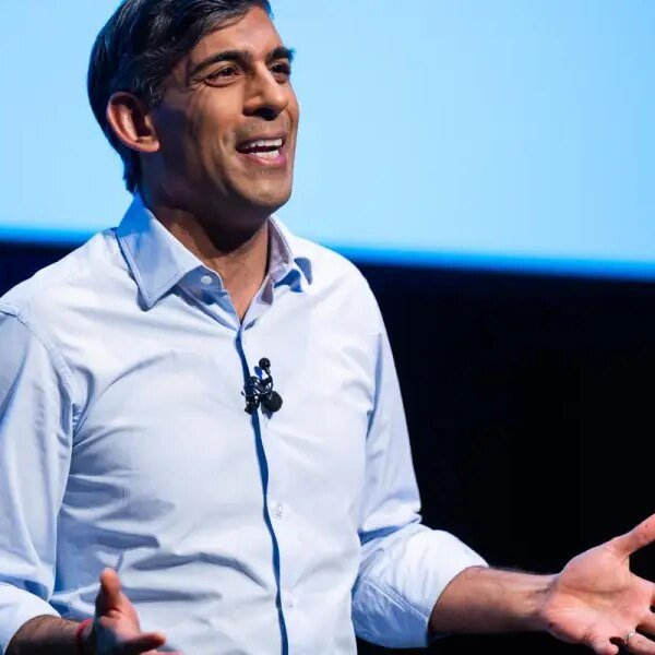 Rishi Sunak is giving recommendation to CEOs on AI. Here are his…