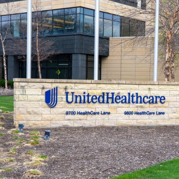 UnitedHealth: Stabilizing, But Not Yet A Buy