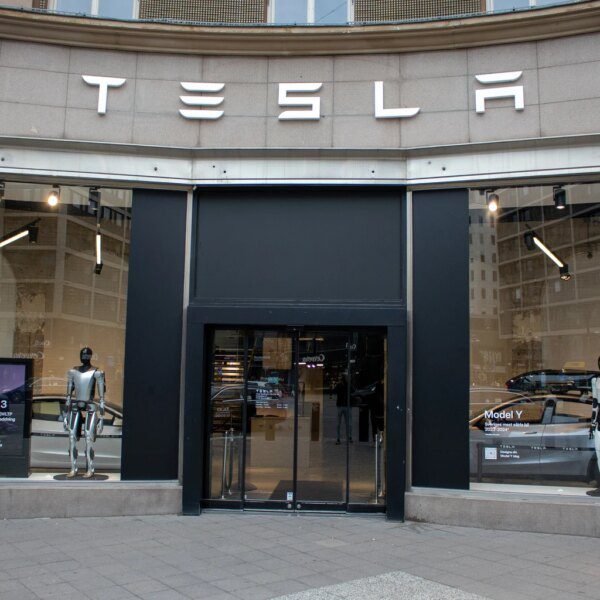 Tesla: Promises Of Robots And Space Data Centers Do Not Justify This&hellip;
