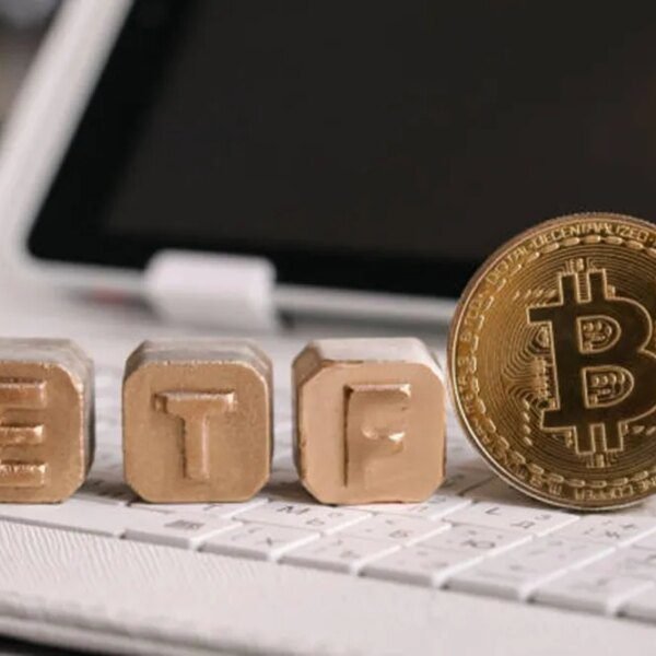 Bitcoin Spot ETFs Break 4-Week Positive Streak With $296M Outflow