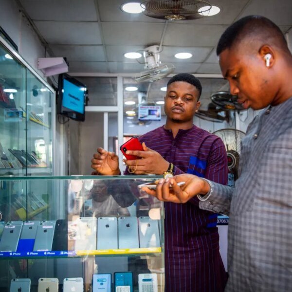 Push for $40 smartphones builds momentum, however nonetheless faces value hurdles