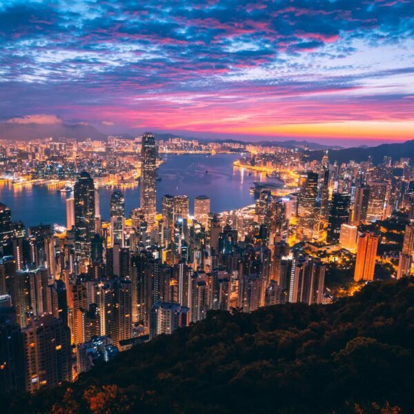 HK To Grant Stablecoin Licenses To HSBC, Standard Chartered