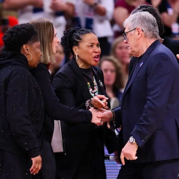Dawn Staley urges followers to maneuver on after Geno Auriemma Final Four…