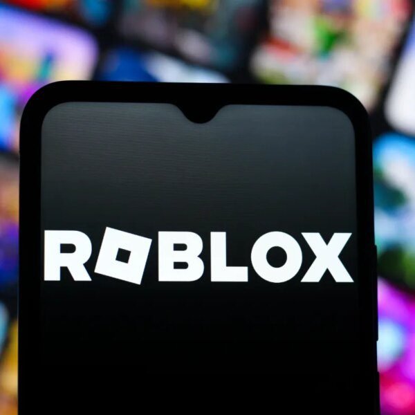Roblox’s AI assistant will get new agentic instruments to plan, construct, and&hellip;