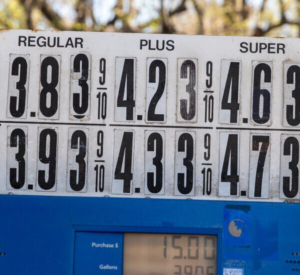 Muted Reaction as Oil and Stock Markets Reopen