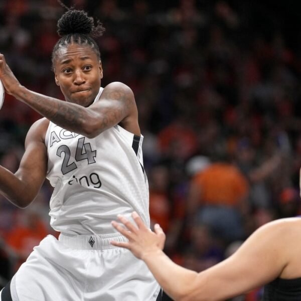 Report: Aces finalizing 3-year cope with G Jewell Loyd