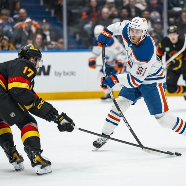NHL roundup: Oilers clobber Canucks, declare 2nd in Pacific