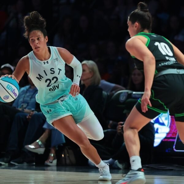 Valkyries signal Veronica Burton to multiyear deal