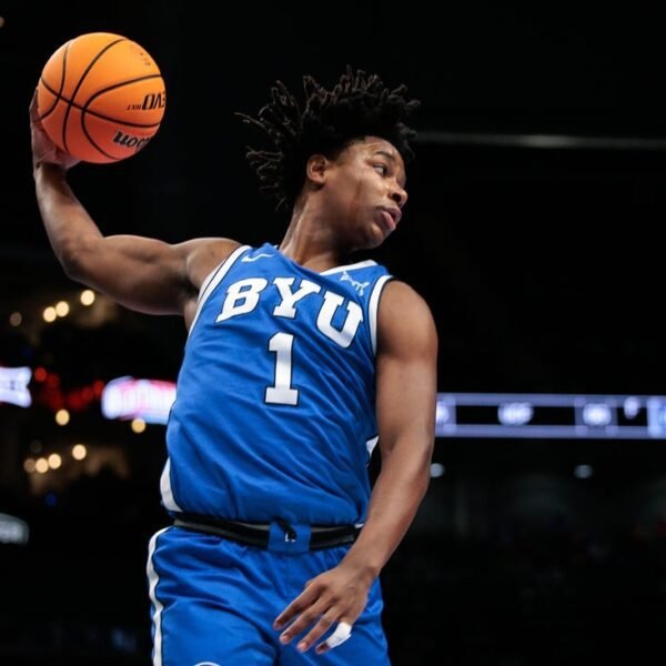 Report: Point guard Robert Wright III staying at BYU