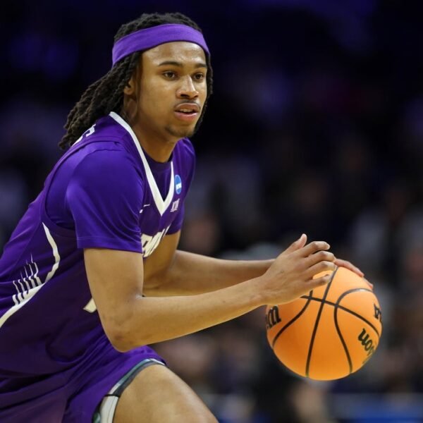 Kentucky provides Furman switch Alex Wilkins