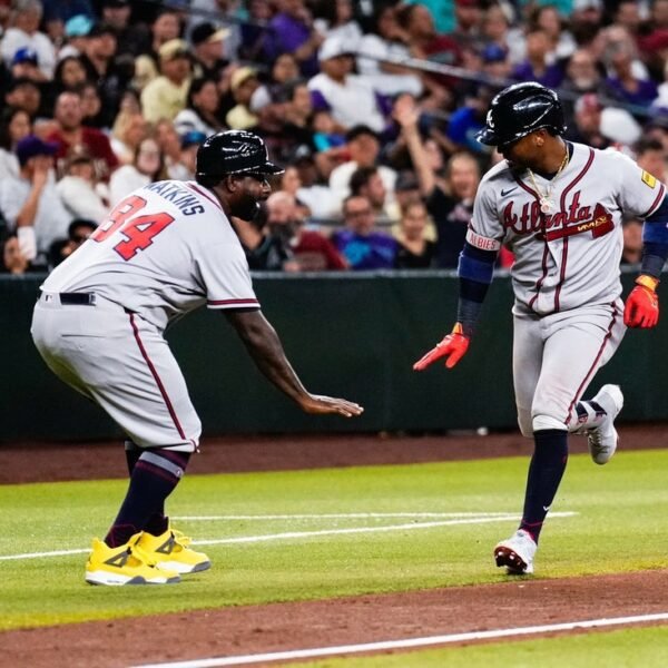Braves hit back-to-back HRs in ninth, clean Diamondbacks