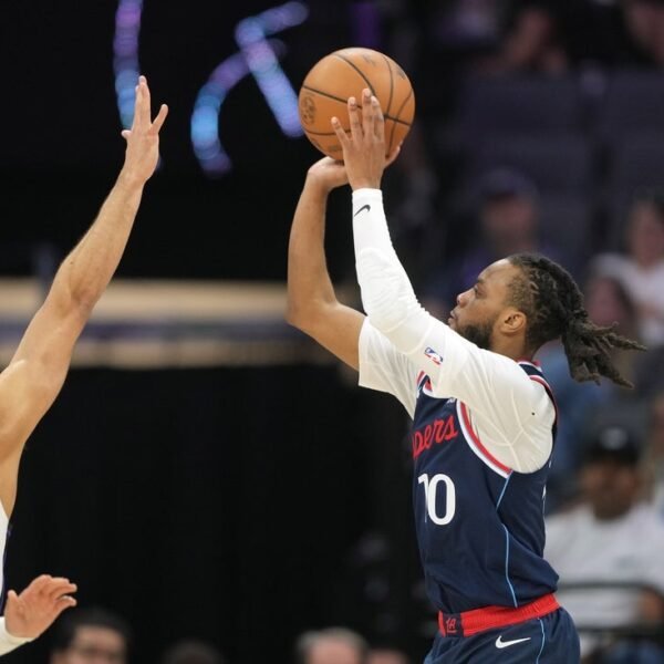 Clippers throttle Kings to maneuver into eighth in Western Conference