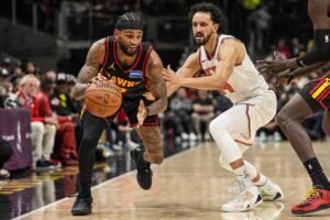 Knicks start championship-or-bust playoff run vs. upstart Hawks