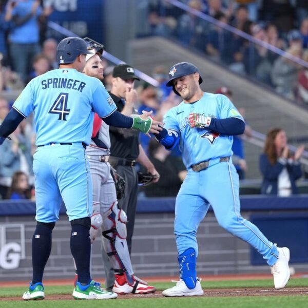 Blue Jays DH George Springer suffers fractured large toe