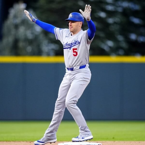 Dodgers reinstate Freddie Freeman; Blake Snell to start rehab