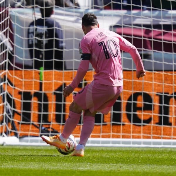 Lionel Messi’s brace helps Inter Miami slay Rapids in entrance of big&hellip;