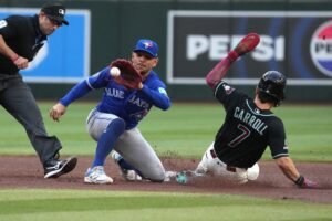 Corbin Carroll slam extends D-backs’ win streak, Jays’ skid