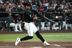 Ildemaro Vargas blasts 2 homers as Diamondbacks defeat White Sox