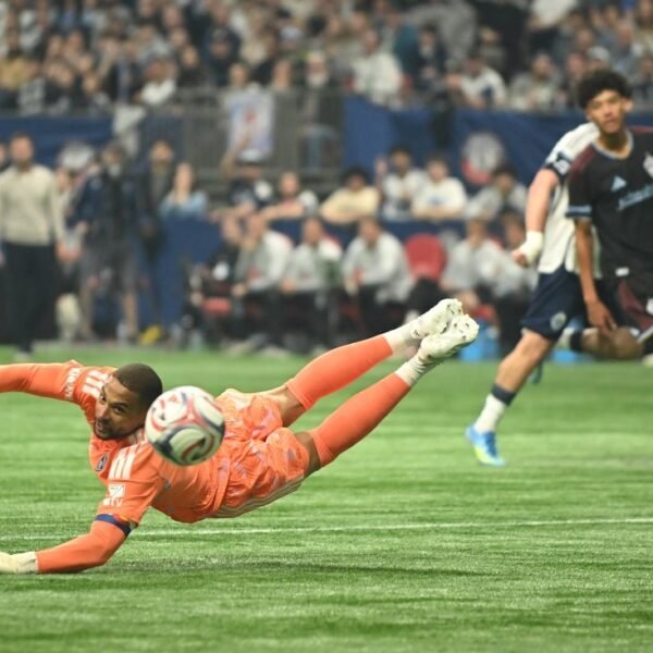 Whitecaps proceed scorching residence streak, down Rapids