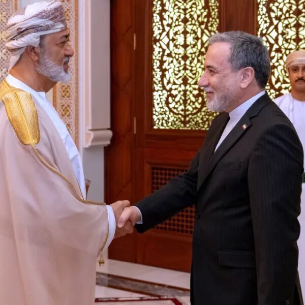 Iran’s international minister returns to Pakistan as Islamabad races to save lots&hellip;