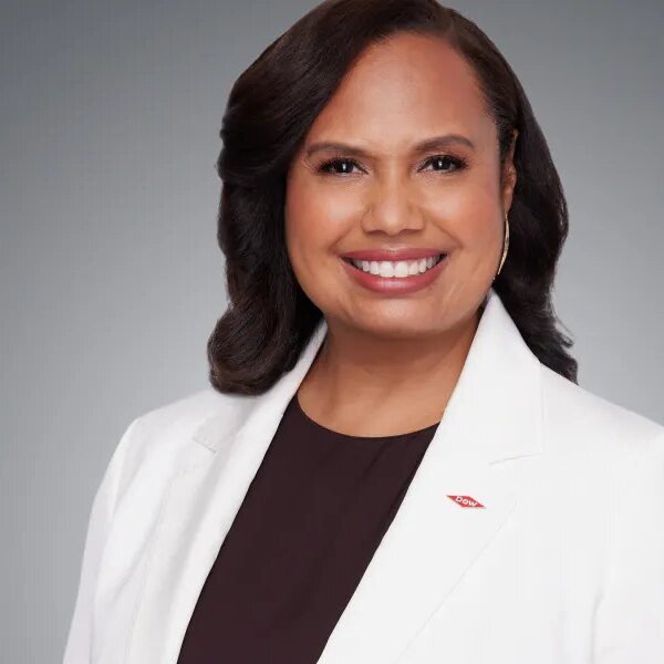 Dow’s CEO handoff elevates an insider and confirmed operator